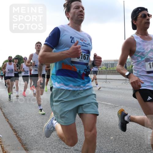 29.06.2025 - hella hamburg halbmarathon Lena Gebhardt http://msf.ph/oto/8285153 29.06.2025 09:45:52 Lombardsbrücke 14548, 8062, 15, 20, 167, 1080, 57, 1080, 1686, 1707, 1894, 1990, 2460, 2689, 3043, 3809, 4129, 4463, 4679, 4698, 4749, 4812, 5187, 5328, 5550, 5826, 6169, 6358, 6495, 6878, 7055, 7186, 7389, 7481, 7651, 7880, 7965, 8062, 8190, 9345, 9571, 9634, 10017, 10270, 10453, 10484, 10876, 11120, 11199, 11857, 12189, 12232, 12234, 12308, 12681, 12691, 12988, 13066, 13167, 13343, 13618, 13686, 13754, 14028, 14167, 15115, 16507, 17768 meine-sportfotos.de