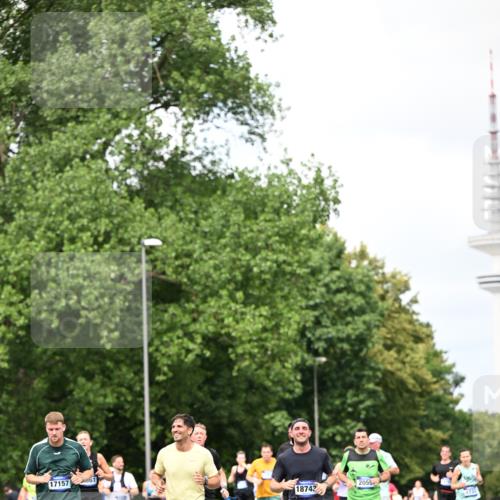 29.06.2025 - hella hamburg halbmarathon Dr. Thomas Lammeyer http://msf.ph/oto/8285159 29.06.2025 10:37:03 Kennedybrücke 1199, 1237, 1647, 1732, 1879, 2059, 2384, 2959, 3221, 3391, 3422, 3653, 3660, 3670, 3708, 3753, 4030, 4096, 4555, 5110, 5156, 5581, 6861, 7135, 7531, 7749, 7750, 8170, 8595, 8839, 9034, 9289, 9471, 9542, 9768, 9780, 9812, 10002, 10203, 10770, 11076 meine-sportfotos.de