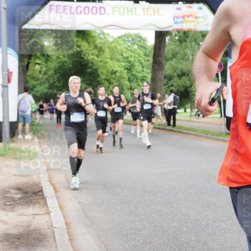 29.06.2025 - hella hamburg halbmarathon MichiJ http://msf.ph/oto/8285180 29.06.2025 10:32:48 Zwischen KM18-KM19 1057, 1391, 1902, 4691, 5648, 6575, 7710, 8218, 12159, 16316, 17912, 18539, 19116 meine-sportfotos.de