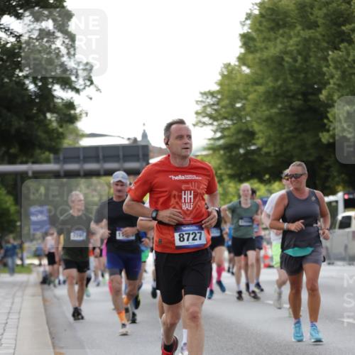 29.06.2025 - hella hamburg halbmarathon Jannik Wohlers http://msf.ph/oto/8285282 29.06.2025 10:03:26 Lombardsbrücke 1032, 1355, 1367, 2277, 2759, 4095, 5363, 5396, 5613, 7006, 7306, 7485, 8469, 8484, 8727, 9280, 9899, 10389, 11402, 11614, 12336, 12653, 13173, 15520, 15859, 16113, 16621, 17098, 17955 meine-sportfotos.de