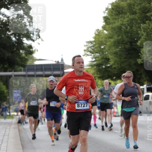 29.06.2025 - hella hamburg halbmarathon Jannik Wohlers http://msf.ph/oto/8285318 29.06.2025 10:03:26 Lombardsbrücke 1032, 1355, 1367, 2277, 2759, 4095, 5363, 5396, 5613, 7006, 7306, 7485, 8469, 8484, 8727, 9280, 9899, 10389, 11402, 11614, 12336, 12653, 13173, 15520, 15859, 16113, 16621, 17098, 17955 meine-sportfotos.de