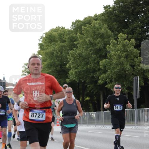 29.06.2025 - hella hamburg halbmarathon Jannik Wohlers http://msf.ph/oto/8285359 29.06.2025 10:03:27 Lombardsbrücke 1032, 1355, 1367, 2277, 4095, 5363, 5396, 5613, 7006, 7306, 7485, 8469, 8484, 8727, 9280, 9899, 10389, 11402, 11614, 12336, 12653, 13173, 15520, 15859, 16113, 16621, 17098, 17955 meine-sportfotos.de