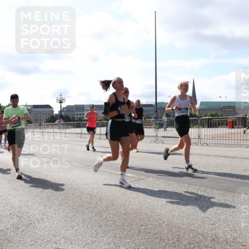 29.06.2025 - hella hamburg halbmarathon Lena Gebhardt http://msf.ph/oto/8285367 29.06.2025 09:58:21 Lombardsbrücke 1190, 2034, 10653, 12, 16213, 1034, 1179, 1190, 1258, 1285, 1320, 1321, 1335, 1815, 1870, 2029, 2034, 2070, 2138, 2397, 2417, 2518, 2612, 2636, 2656, 2711, 3041, 3091, 3097, 3114, 3251, 3819, 3859, 4152, 4814, 4903, 5093, 5259, 5378, 5672, 5721, 5775, 5894, 6164, 6272, 6433, 6580, 6592, 6628, 6754, 6759, 6877, 6897, 7065, 7409, 7509, 7646, 7724, 7856, 7896, 8154, 8311, 8393, 8508, 8590, 8825, 9012, 9057, 9562, 9656, 10084 meine-sportfotos.de