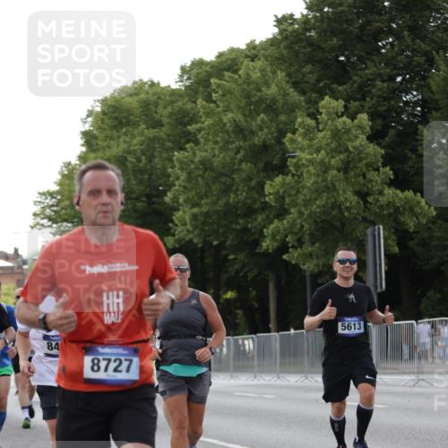 29.06.2025 - hella hamburg halbmarathon Jannik Wohlers http://msf.ph/oto/8285451 29.06.2025 10:03:27 Lombardsbrücke 1032, 1355, 1367, 2277, 4095, 5363, 5396, 5613, 7006, 7306, 7485, 8469, 8484, 8727, 9280, 9899, 10389, 11402, 11614, 12336, 12653, 13173, 15520, 15859, 16113, 16621, 17098, 17955 meine-sportfotos.de