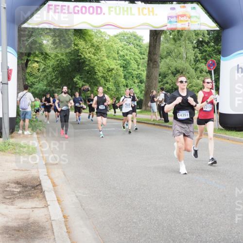 29.06.2025 - hella hamburg halbmarathon MichiJ http://msf.ph/oto/8285458 29.06.2025 10:32:51 Zwischen KM18-KM19 1391, 1520, 1902, 4691, 5648, 6575, 8218, 12154, 12159, 13996, 14351, 15334, 16316, 17912, 18539, 19116 meine-sportfotos.de