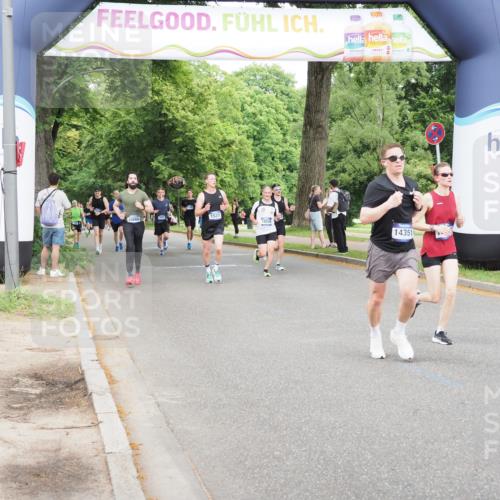29.06.2025 - hella hamburg halbmarathon MichiJ http://msf.ph/oto/8285471 29.06.2025 10:32:52 Zwischen KM18-KM19 1391, 1520, 4691, 5648, 6575, 8218, 12154, 12159, 13996, 14351, 15334, 15666, 16316, 18539, 19116 meine-sportfotos.de