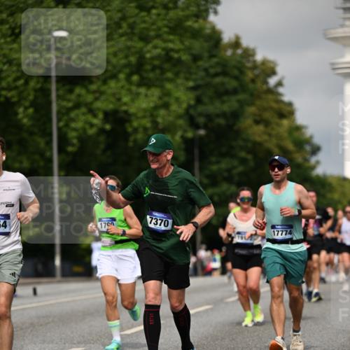 29.06.2025 - hella hamburg halbmarathon Dr. Thomas Lammeyer http://msf.ph/oto/8285475 29.06.2025 10:15:57 Kennedybrücke 1062, 1790, 2661, 3746, 3837, 4499, 6966, 7370, 7474, 8206, 8207, 8368, 9119, 9253, 9254, 9405, 10042 meine-sportfotos.de