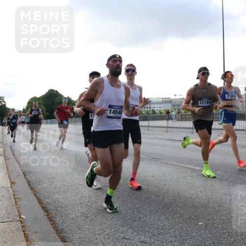 29.06.2025 - hella hamburg halbmarathon Lena Gebhardt http://msf.ph/oto/8285526 29.06.2025 09:45:53 Lombardsbrücke 14548, 17, 12189, 7186, 57, 1080, 1686, 1707, 1894, 2460, 2689, 3809, 4129, 4463, 4679, 4698, 4749, 4812, 5187, 5550, 5826, 6169, 6358, 6495, 6878, 7055, 7186, 7389, 7481, 7880, 7965, 8062, 8190, 9345, 9571, 9634, 10017, 10270, 10453, 10484, 10876, 11120, 11199, 11857, 12189, 12232, 12234, 12308, 12681, 12691, 12988, 13066, 13167, 13343, 13618, 13686, 13754, 14028, 14167, 15115, 16507, 17768 meine-sportfotos.de