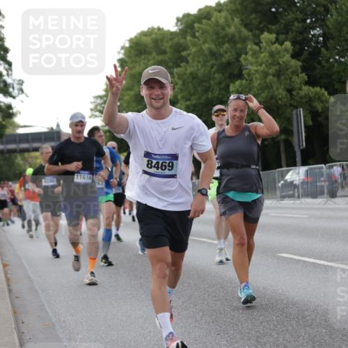 29.06.2025 - hella hamburg halbmarathon Jannik Wohlers http://msf.ph/oto/8285550 29.06.2025 10:03:28 Lombardsbrücke 1032, 1355, 1367, 2277, 4095, 5363, 5396, 5613, 7006, 7306, 7485, 8469, 8484, 8727, 9280, 9899, 11402, 11614, 12336, 12653, 13173, 15520, 16113, 16621, 17098, 17955, 18985 meine-sportfotos.de