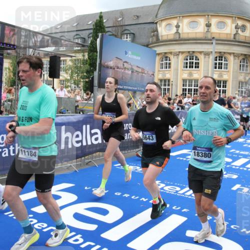 29.06.2025 - hella hamburg halbmarathon Michael Strokosch http://msf.ph/oto/8285672 29.06.2025 10:55:25 Ziel 1130, 2771, 4189, 5287, 5643, 6723, 6938, 8487, 10263, 11184, 12526, 13234, 13236, 13470, 16985, 17603, 17940, 18290, 18380, 18531 meine-sportfotos.de