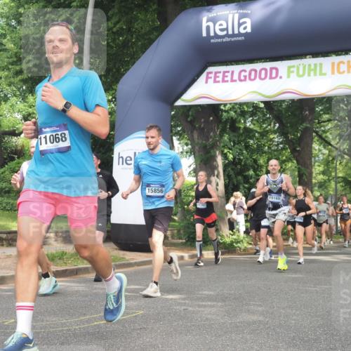 29.06.2025 - hella hamburg halbmarathon KatJ http://msf.ph/oto/8285749 29.06.2025 10:41:25 Zwischen KM18-KM19 1496, 1628, 2561, 7395, 8316 meine-sportfotos.de
