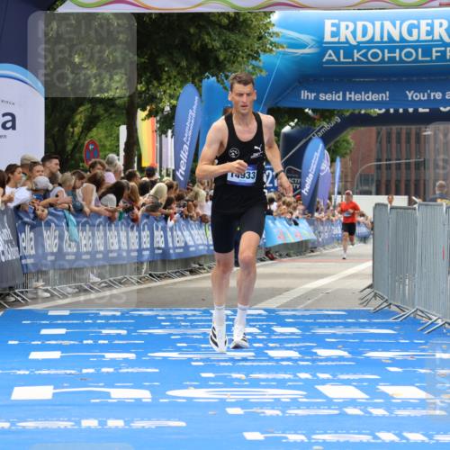 29.06.2025 - hella hamburg halbmarathon Strokosch-Dieckow http://msf.ph/oto/8285765 29.06.2025 10:21:17 Ziel 14933 meine-sportfotos.de