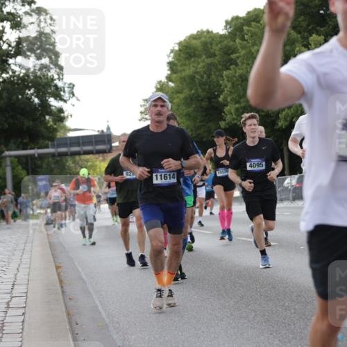 29.06.2025 - hella hamburg halbmarathon Jannik Wohlers http://msf.ph/oto/8285791 29.06.2025 10:03:29 Lombardsbrücke 1032, 1355, 1367, 2277, 4095, 4488, 5363, 5613, 7006, 7306, 7485, 8469, 8727, 9280, 9899, 11402, 11614, 12336, 12653, 13173, 15520, 16113, 16621, 17098, 17955, 18111, 18985 meine-sportfotos.de