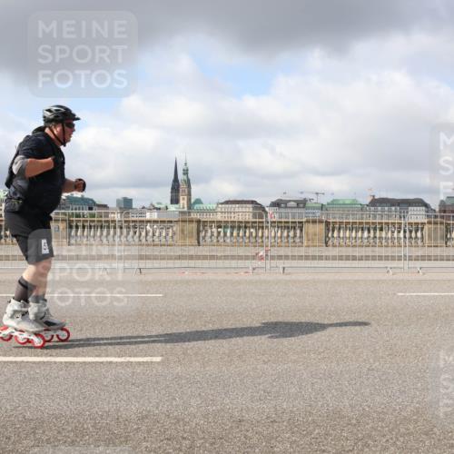 29.06.2025 - hella hamburg halbmarathon Lena Gebhardt http://msf.ph/oto/8285850 29.06.2025 09:05:29 Lombardsbrücke  meine-sportfotos.de