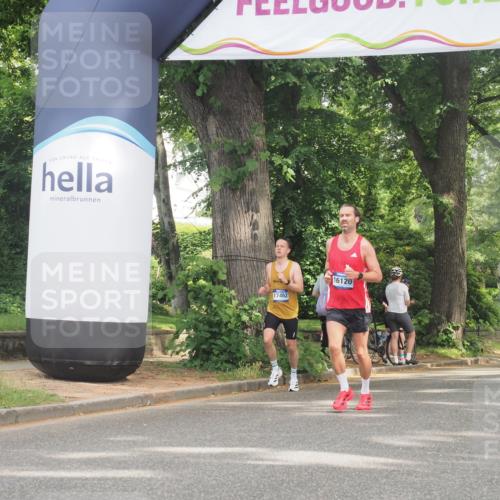 29.06.2025 - hella hamburg halbmarathon KatJ http://msf.ph/oto/8285860 29.06.2025 10:11:36 Zwischen KM18-KM19 6530 meine-sportfotos.de