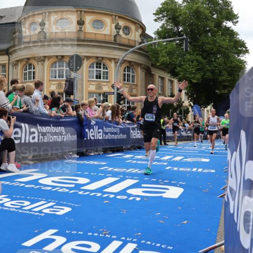 29.06.2025 - hella hamburg halbmarathon Strokosch-Dieckow http://msf.ph/oto/8285864 29.06.2025 10:47:54 Ziel 1604, 1613, 4528, 4601, 5022, 6377, 6836, 8564, 11961, 12808, 14383, 14730, 15333, 16766, 17451, 18206, 18356, 18836, 18922, 19198 meine-sportfotos.de