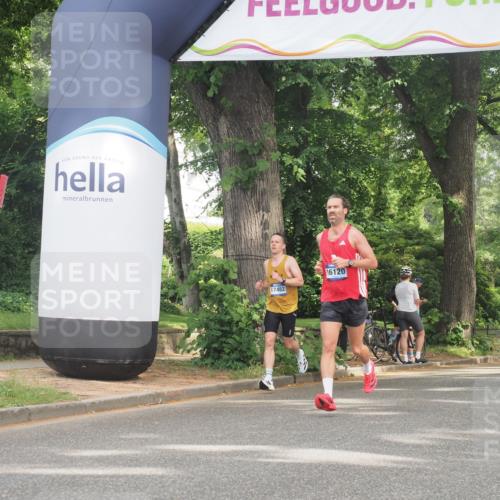 29.06.2025 - hella hamburg halbmarathon KatJ http://msf.ph/oto/8285894 29.06.2025 10:11:36 Zwischen KM18-KM19 6530 meine-sportfotos.de