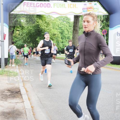 29.06.2025 - hella hamburg halbmarathon MichiJ http://msf.ph/oto/8285904 29.06.2025 10:32:57 Zwischen KM18-KM19 1520, 10064, 10313, 12154, 13123, 13996, 14351, 15334, 15666, 17381, 17382, 18513, 18806 meine-sportfotos.de
