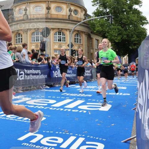 29.06.2025 - hella hamburg halbmarathon Strokosch-Dieckow http://msf.ph/oto/8285933 29.06.2025 10:47:57 Ziel 1086, 1604, 1613, 4324, 4528, 4601, 5022, 6377, 6836, 12706, 12724, 12747, 12808, 13570, 14730, 15333, 16149, 16766, 17451, 18206, 18836, 18922, 19198 meine-sportfotos.de