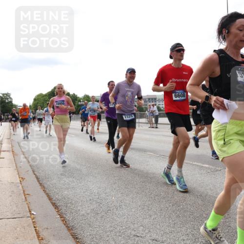 29.06.2025 - hella hamburg halbmarathon Lena Gebhardt http://msf.ph/oto/8285957 29.06.2025 10:20:52 Lombardsbrücke 16950, 6608, 14611, 2325, 85, 1011, 1266, 1471, 1658, 2053, 2101, 2325, 2383, 2478, 2834, 2923, 2945, 3161, 3247, 3453, 3733, 3781, 3813, 4082, 4154, 4166, 4288, 4350, 4422, 4754, 4869, 5041, 5061, 5181, 5625, 5767, 6275, 6308, 6608, 6951, 7131, 7228, 7608, 8113, 8588, 8724, 8726, 8940, 9005, 9011, 9108, 9236, 9722, 9981, 10050, 10350, 10585, 10602, 10613, 10647, 11100, 11145, 11603, 11835, 11995, 12175, 12694, 12844, 13057, 13508 meine-sportfotos.de