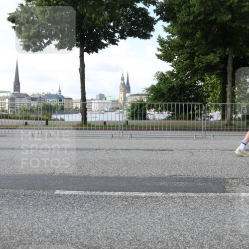 29.06.2025 - hella hamburg halbmarathon Lena Gebhardt http://msf.ph/oto/8285987 29.06.2025 09:45:55 Lombardsbrücke 1885, 57, 1080, 1686, 1707, 1894, 2460, 2525, 2689, 3809, 4129, 4463, 4679, 4698, 4749, 4812, 5187, 5550, 6169, 6358, 6495, 6878, 7055, 7186, 7389, 7880, 7965, 8062, 8190, 9345, 9571, 9634, 10017, 10270, 10453, 10484, 10876, 11120, 11199, 11282, 12189, 12232, 12308, 12681, 12691, 12988, 13066, 13167, 13343, 13618, 13686, 13754, 14028, 14167, 14293, 15115, 15689, 16507, 16580, 17768 meine-sportfotos.de