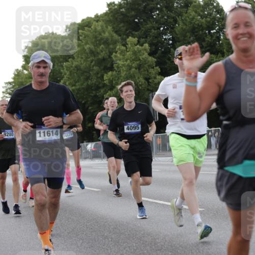 29.06.2025 - hella hamburg halbmarathon Jannik Wohlers http://msf.ph/oto/8285994 29.06.2025 10:03:30 Lombardsbrücke 1032, 1355, 1367, 2277, 3488, 4095, 4488, 5363, 5613, 7006, 7306, 7485, 8421, 8422, 8423, 8469, 8727, 9280, 9899, 11402, 11614, 12336, 12653, 13173, 13583, 15520, 16113, 16621, 17098, 17955, 18111, 18985 meine-sportfotos.de