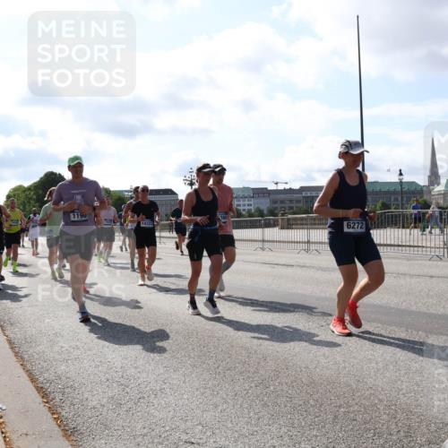 29.06.2025 - hella hamburg halbmarathon Lena Gebhardt http://msf.ph/oto/8286053 29.06.2025 09:58:24 Lombardsbrücke 1190, 14323, 6272, 1034, 1179, 1190, 1258, 1285, 1335, 1727, 1815, 2029, 2034, 2070, 2138, 2397, 2417, 2518, 2612, 2636, 2656, 2711, 3041, 3091, 3097, 3251, 3819, 3859, 4120, 4152, 4167, 4814, 4903, 5093, 5259, 5378, 5672, 5721, 5894, 6164, 6272, 6433, 6580, 6592, 6754, 6759, 6877, 6897, 7065, 7409, 7509, 7716, 7724, 7856, 7896, 8154, 8311, 8393, 8508, 8590, 8825, 9012, 9057, 9562, 9656, 10084 meine-sportfotos.de