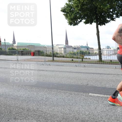 29.06.2025 - hella hamburg halbmarathon Lena Gebhardt http://msf.ph/oto/8286132 29.06.2025 09:45:55 Lombardsbrücke 16148, 57, 1080, 1686, 1707, 1894, 2460, 2525, 2689, 3809, 4129, 4463, 4679, 4698, 4749, 4812, 5187, 5550, 6169, 6358, 6495, 6878, 7055, 7186, 7389, 7880, 7965, 8062, 8190, 9345, 9571, 9634, 10017, 10270, 10453, 10484, 10876, 11120, 11199, 11282, 12189, 12232, 12308, 12681, 12691, 12988, 13066, 13167, 13343, 13618, 13686, 13754, 14028, 14167, 14293, 15115, 15689, 16507, 16580, 17768 meine-sportfotos.de