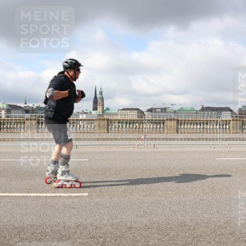 29.06.2025 - hella hamburg halbmarathon Lena Gebhardt http://msf.ph/oto/8286148 29.06.2025 09:05:29 Lombardsbrücke  meine-sportfotos.de
