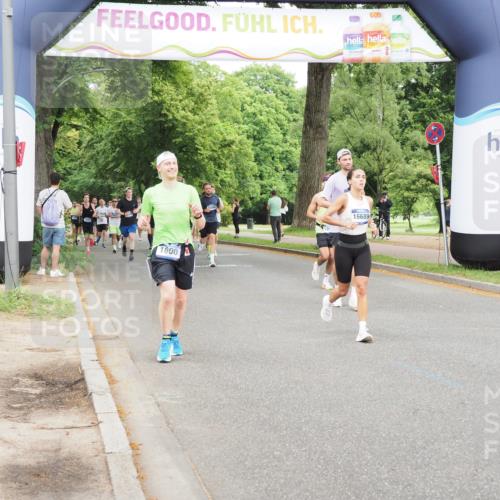 29.06.2025 - hella hamburg halbmarathon MichiJ http://msf.ph/oto/8286182 29.06.2025 10:33:01 Zwischen KM18-KM19 1600, 10064, 10313, 13123, 16689, 17381, 17382, 18185, 18513, 18631, 18806 meine-sportfotos.de