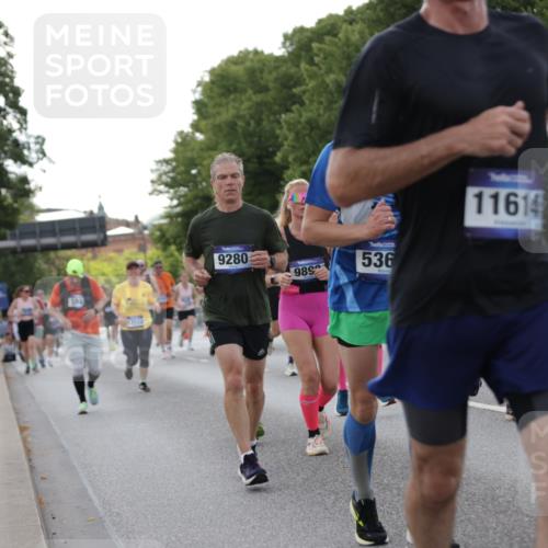 29.06.2025 - hella hamburg halbmarathon Jannik Wohlers http://msf.ph/oto/8286183 29.06.2025 10:03:31 Lombardsbrücke 1032, 1355, 1367, 2277, 3488, 4095, 4488, 5363, 5613, 7006, 7017, 7306, 7485, 8421, 8422, 8423, 8469, 8727, 9280, 9899, 11402, 11614, 12336, 12653, 13173, 13583, 15520, 16113, 16621, 17098, 17955, 18111, 18985 meine-sportfotos.de