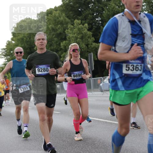 29.06.2025 - hella hamburg halbmarathon Jannik Wohlers http://msf.ph/oto/8286255 29.06.2025 10:03:32 Lombardsbrücke 1032, 1355, 1367, 2277, 3488, 4095, 4488, 5058, 5363, 5613, 6142, 7006, 7017, 7306, 7485, 8421, 8422, 8423, 8469, 8727, 9280, 9899, 11402, 11614, 12336, 12653, 13173, 13583, 15520, 15678, 16099, 16113, 16621, 17098, 17955, 18111, 18985 meine-sportfotos.de
