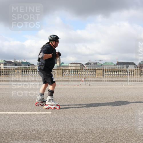 29.06.2025 - hella hamburg halbmarathon Lena Gebhardt http://msf.ph/oto/8286280 29.06.2025 09:05:29 Lombardsbrücke  meine-sportfotos.de