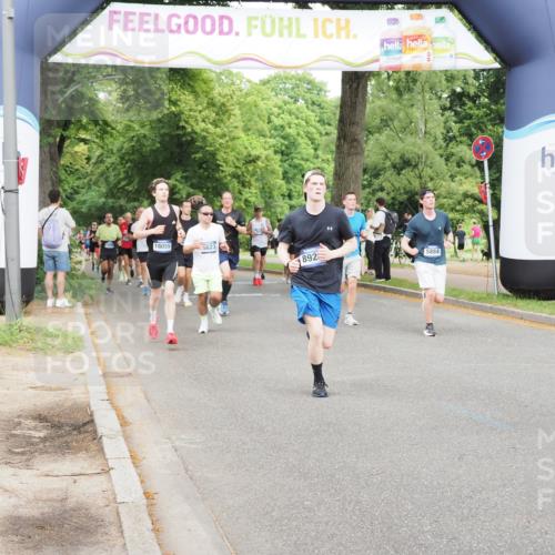 29.06.2025 - hella hamburg halbmarathon MichiJ http://msf.ph/oto/8286351 29.06.2025 10:33:05 Zwischen KM18-KM19 1600, 4915, 8928, 16506, 16689, 17382, 18185, 18631 meine-sportfotos.de