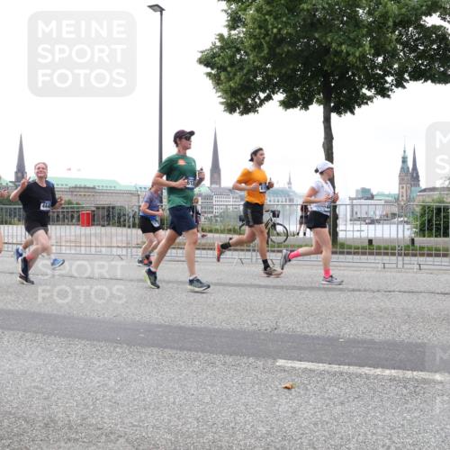 29.06.2025 - hella hamburg halbmarathon Lena Gebhardt http://msf.ph/oto/8286371 29.06.2025 10:46:36 Lombardsbrücke 1363, 1371, 1375, 1429, 1465, 1532, 1608, 1720, 1837, 1999, 2162, 2320, 2500, 2697, 2813, 2951, 3277, 3406, 3407, 3410, 3469, 3734, 3823, 4119, 4202, 4296, 4342, 4355, 4448, 4604, 5697, 5700, 5854, 6068, 6124, 6161, 6740, 7303, 7364, 7368, 7374, 7412, 7767, 7827, 7960, 7983, 8047, 8477, 8551, 8553, 8700, 9129, 9337, 9445, 9691, 10153, 10230, 11361, 11910, 12298, 12333, 12507, 12522, 13969, 14261, 15852, 16882, 16987 meine-sportfotos.de