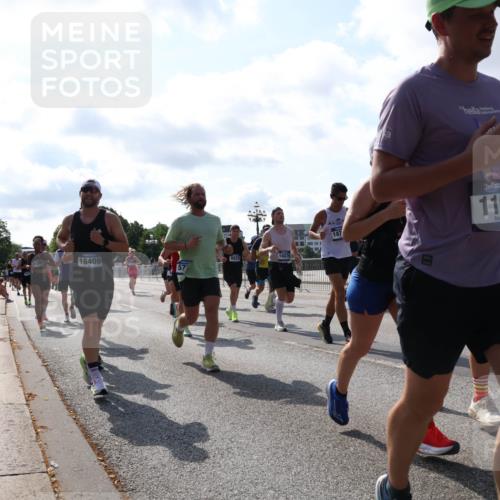 29.06.2025 - hella hamburg halbmarathon Lena Gebhardt http://msf.ph/oto/8286405 29.06.2025 09:58:26 Lombardsbrücke 16409, 8825, 1687, 187, 1190, 166668, 1034, 1179, 1190, 1258, 1285, 1335, 1727, 1815, 2029, 2034, 2070, 2138, 2397, 2417, 2518, 2612, 2636, 2656, 2711, 2883, 2907, 3041, 3091, 3097, 3251, 3819, 3859, 4120, 4152, 4167, 4814, 4903, 5084, 5093, 5259, 5378, 5672, 5721, 5894, 6164, 6272, 6433, 6580, 6592, 6754, 6759, 6877, 6897, 7065, 7409, 7509, 7716, 7724, 7856, 7896, 8154, 8311, 8393, 8508, 8590, 8825, 9012, 9057, 9562, 9656, 10084 meine-sportfotos.de