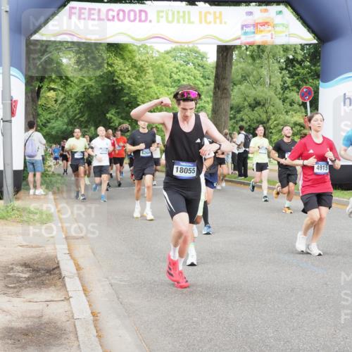 29.06.2025 - hella hamburg halbmarathon MichiJ http://msf.ph/oto/8286505 29.06.2025 10:33:07 Zwischen KM18-KM19 1171, 2970, 4915, 5623, 5884, 6266, 7325, 8928, 10596, 16506, 16689, 18055, 18185, 18631 meine-sportfotos.de