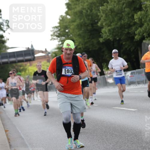 29.06.2025 - hella hamburg halbmarathon Jannik Wohlers http://msf.ph/oto/8286560 29.06.2025 10:03:34 Lombardsbrücke 1032, 1355, 1367, 3488, 4095, 4488, 5058, 5363, 5613, 6142, 7017, 7306, 7485, 8421, 8422, 8423, 8469, 8727, 9280, 9899, 11614, 12336, 12653, 13173, 13583, 15520, 15678, 16099, 16113, 17098, 17955, 18111, 18985 meine-sportfotos.de