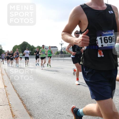 29.06.2025 - hella hamburg halbmarathon Lena Gebhardt http://msf.ph/oto/8286562 29.06.2025 09:46:00 Lombardsbrücke 30453, 1696, 4812, 1080, 1686, 1707, 1894, 2460, 2525, 2689, 3809, 3843, 4129, 4463, 4679, 4812, 5042, 5187, 5550, 6169, 6495, 6878, 7055, 7186, 7845, 7880, 7965, 8062, 8190, 8956, 9345, 10017, 10270, 10453, 10484, 10876, 11120, 11199, 11282, 11833, 12189, 12232, 12308, 12681, 12691, 13066, 13167, 13343, 13618, 13686, 13754, 14167, 14293, 15115, 15391, 15689, 16507, 16580, 17768 meine-sportfotos.de