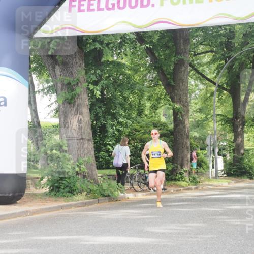29.06.2025 - hella hamburg halbmarathon KatJ http://msf.ph/oto/8286566 29.06.2025 10:11:42 Zwischen KM18-KM19  meine-sportfotos.de