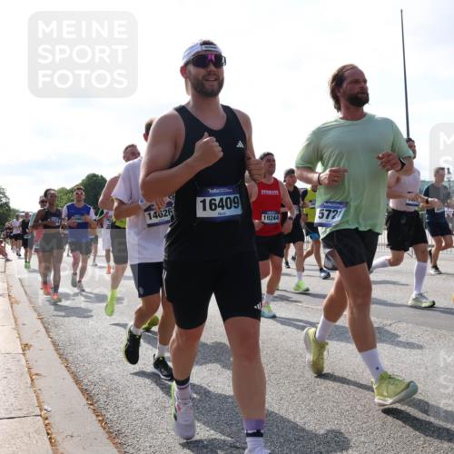 29.06.2025 - hella hamburg halbmarathon Lena Gebhardt http://msf.ph/oto/8286646 29.06.2025 09:58:27 Lombardsbrücke 18867, 179, 5721, 14626, 16409, 16, 19244, 1034, 1179, 1190, 1258, 1285, 1335, 1727, 1815, 2029, 2034, 2070, 2138, 2417, 2518, 2636, 2656, 2711, 2883, 2907, 3041, 3091, 3097, 3819, 3859, 4120, 4152, 4167, 4814, 4903, 5084, 5093, 5259, 5378, 5672, 5721, 5894, 6164, 6272, 6433, 6580, 6592, 6754, 6759, 6877, 6897, 7065, 7409, 7509, 7716, 7724, 7856, 7896, 8154, 8311, 8393, 8508, 8590, 8825, 9012, 9057, 9562, 9656, 10084 meine-sportfotos.de