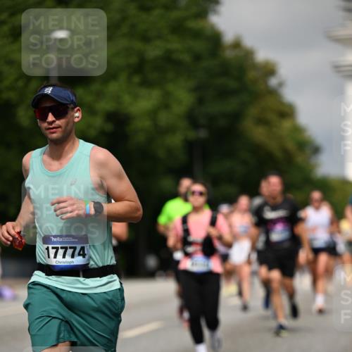 29.06.2025 - hella hamburg halbmarathon Dr. Thomas Lammeyer http://msf.ph/oto/8286648 29.06.2025 10:16:00 Kennedybrücke 1062, 1790, 2661, 3746, 3837, 4499, 6871, 6966, 7370, 7474, 8206, 8207, 9119, 9253, 9254, 9405 meine-sportfotos.de