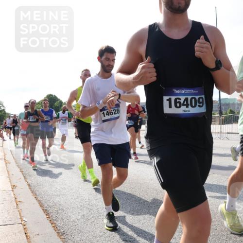 29.06.2025 - hella hamburg halbmarathon Lena Gebhardt http://msf.ph/oto/8286743 29.06.2025 09:58:27 Lombardsbrücke 2656, 18154, 867, 14626, 1870, 16409, 572, 1034, 1179, 1190, 1258, 1285, 1335, 1727, 1815, 2029, 2034, 2070, 2138, 2417, 2518, 2636, 2656, 2711, 2883, 2907, 3041, 3091, 3097, 3819, 3859, 4120, 4152, 4167, 4814, 4903, 5084, 5093, 5259, 5378, 5672, 5721, 5894, 6164, 6272, 6433, 6580, 6592, 6754, 6759, 6877, 6897, 7065, 7409, 7509, 7716, 7724, 7856, 7896, 8154, 8311, 8393, 8508, 8590, 8825, 9012, 9057, 9562, 9656, 10084 meine-sportfotos.de