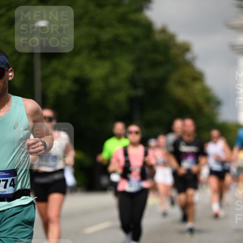 29.06.2025 - hella hamburg halbmarathon Dr. Thomas Lammeyer http://msf.ph/oto/8286771 29.06.2025 10:16:00 Kennedybrücke 1062, 1790, 2661, 3746, 3837, 4499, 6871, 6966, 7370, 7474, 8206, 8207, 9119, 9253, 9254, 9405 meine-sportfotos.de