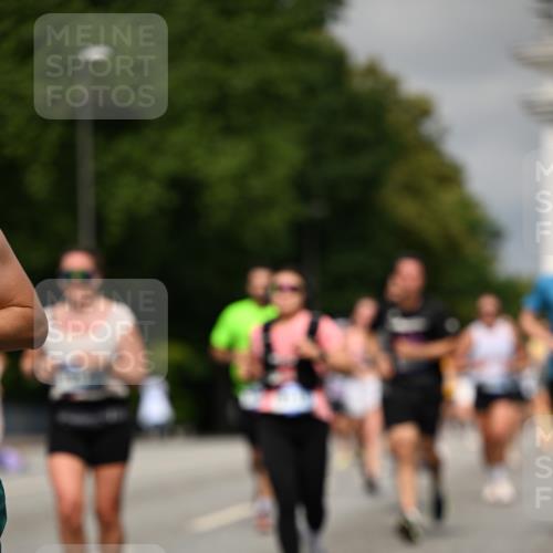 29.06.2025 - hella hamburg halbmarathon Dr. Thomas Lammeyer http://msf.ph/oto/8286818 29.06.2025 10:16:01 Kennedybrücke 1062, 1790, 3262, 3746, 3837, 4499, 6871, 6966, 7370, 7474, 8206, 8207, 9119, 9253, 9254, 9405 meine-sportfotos.de