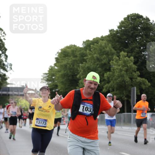 29.06.2025 - hella hamburg halbmarathon Jannik Wohlers http://msf.ph/oto/8286825 29.06.2025 10:03:35 Lombardsbrücke 1032, 1355, 1367, 3488, 4095, 4488, 5058, 5363, 5613, 6142, 6706, 7017, 7306, 7485, 8421, 8422, 8423, 8469, 8727, 9280, 9899, 11614, 12336, 12653, 13173, 13583, 15520, 15678, 16099, 16113, 17098, 18111, 18985 meine-sportfotos.de
