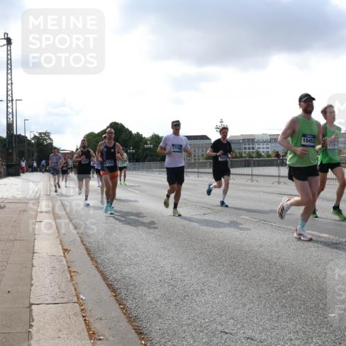 29.06.2025 - hella hamburg halbmarathon Lena Gebhardt http://msf.ph/oto/8286851 29.06.2025 09:46:02 Lombardsbrücke 6169, 17768, 10453, 17056, 1080, 1686, 1707, 1894, 2460, 2525, 2689, 3809, 3843, 3955, 4463, 4679, 4812, 5042, 5187, 5550, 6169, 6495, 6878, 7055, 7186, 7845, 7880, 7965, 8062, 8190, 8956, 9345, 10017, 10270, 10453, 10484, 10876, 11120, 11199, 11282, 11833, 12189, 12232, 12308, 12681, 12691, 13066, 13167, 13343, 13618, 13686, 13754, 14167, 14276, 14293, 15115, 15391, 15689, 16507, 16580, 17213, 17768 meine-sportfotos.de