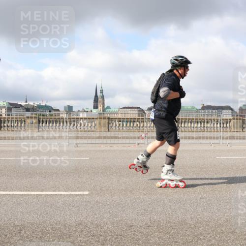 29.06.2025 - hella hamburg halbmarathon Lena Gebhardt http://msf.ph/oto/8286852 29.06.2025 09:05:29 Lombardsbrücke  meine-sportfotos.de