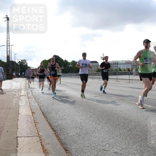 29.06.2025 - hella hamburg halbmarathon Lena Gebhardt http://msf.ph/oto/8286887 29.06.2025 09:46:02 Lombardsbrücke 17768, 6169, 10453, 17056, 1080, 1686, 1707, 1894, 2460, 2525, 2689, 3809, 3843, 3955, 4463, 4679, 4812, 5042, 5187, 5550, 6169, 6495, 6878, 7055, 7186, 7845, 7880, 7965, 8062, 8190, 8956, 9345, 10017, 10270, 10453, 10484, 10876, 11120, 11199, 11282, 11833, 12189, 12232, 12308, 12681, 12691, 13066, 13167, 13343, 13618, 13686, 13754, 14167, 14276, 14293, 15115, 15391, 15689, 16507, 16580, 17213, 17768 meine-sportfotos.de