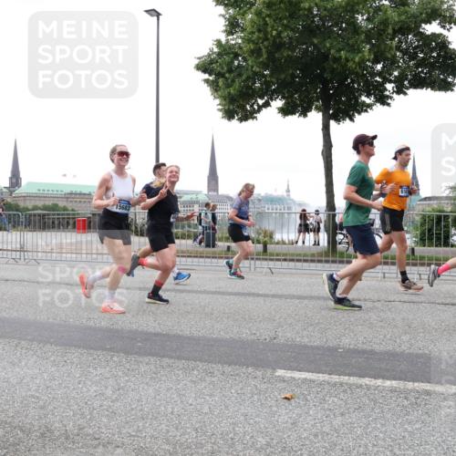 29.06.2025 - hella hamburg halbmarathon Lena Gebhardt http://msf.ph/oto/8286941 29.06.2025 10:46:37 Lombardsbrücke 1363, 1371, 1375, 1429, 1465, 1532, 1608, 1720, 1837, 1999, 2162, 2320, 2500, 2697, 3277, 3406, 3407, 3410, 3469, 3734, 3823, 4119, 4202, 4296, 4342, 4355, 4448, 4604, 5697, 5700, 5854, 6068, 6124, 6161, 6740, 7303, 7364, 7368, 7374, 7412, 7767, 7827, 7960, 7983, 8047, 8477, 8551, 8553, 8700, 9129, 9337, 9445, 9691, 10153, 10230, 11361, 11910, 12298, 12333, 12507, 12522, 13969, 14261, 15852, 16882, 16987 meine-sportfotos.de